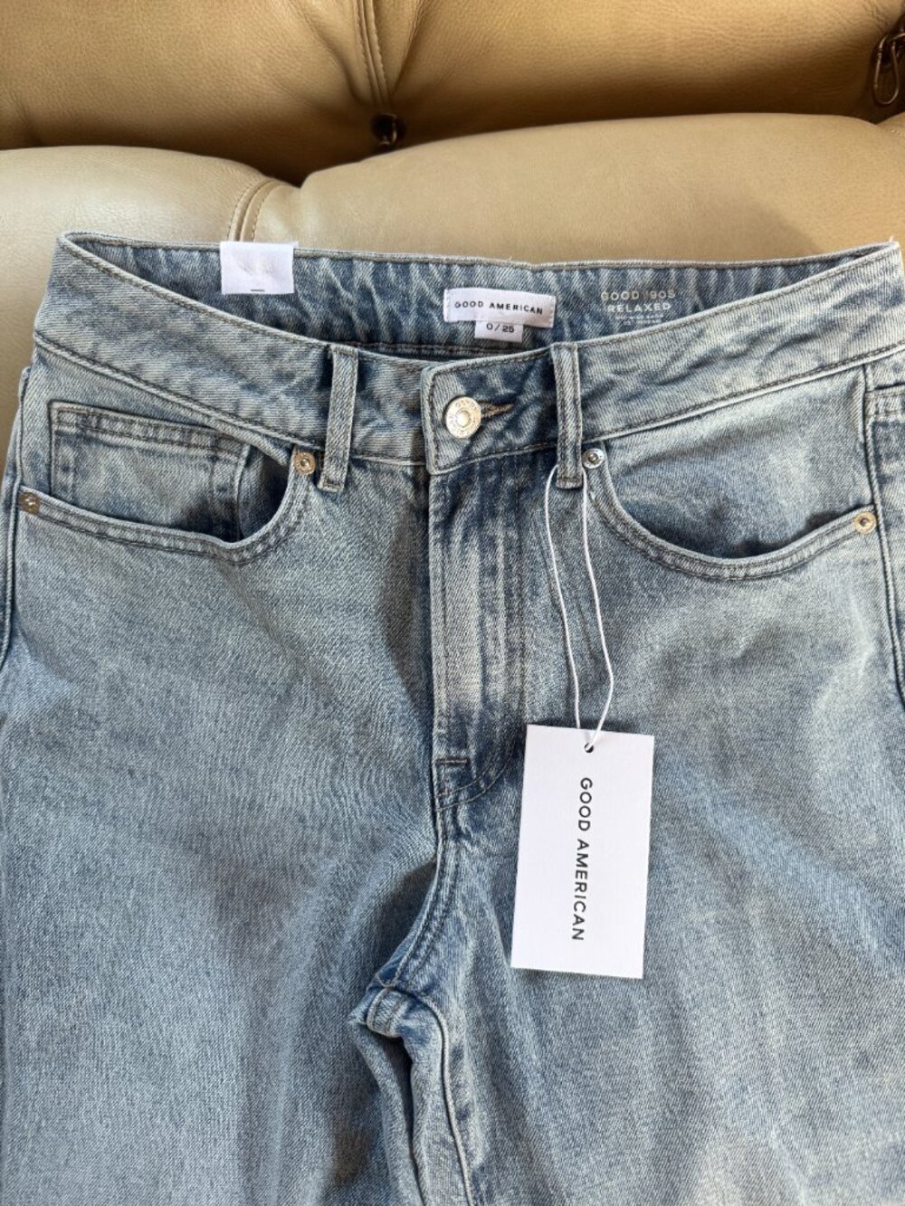 Good American Good 90s Relaxed Jeans - Picture 4 of 8